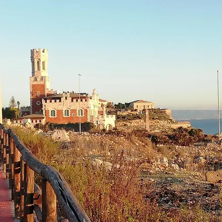 La Trinacria Di Capo Passero Bed & Breakfast *
